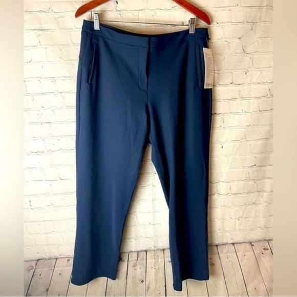 Lululemon on the move pants - Picture 2 of 2